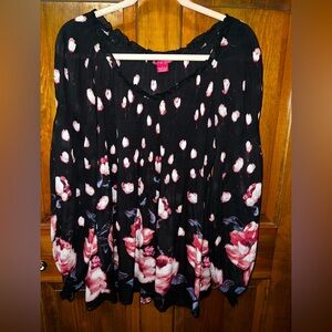 Sunny Leigh Black Gauze Top L